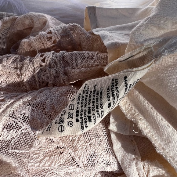 Free People Lace, lined, champagne, Empire waisted sz. 2 dress - Picture 14 of 14